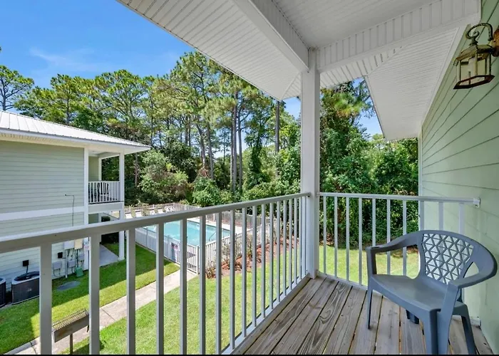 Aparthotel W Pool Near Beaches, Dining, Shopping, Etc